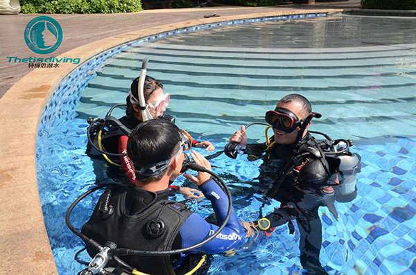 12/12正式上線(xiàn)！PADI 最新課程【休閑潛水員Resort Diver】 丨 一天拿證，潛遍全球